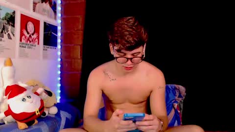 Snapshot of gingertwink_n chatting on 12/07/24, 11:12 Josh Mills online show from 12/07/24, 11:12