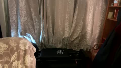 Snapshot of ginny_rose chatting on 02/14/25, 11:10 Ginny Rose online show from 02/14/25, 11:10