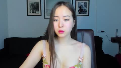 Ginny online show from 02/05/25, 01:54