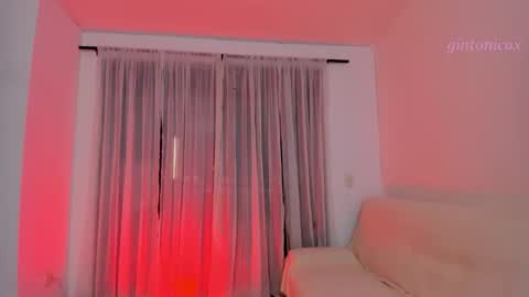 Snapshot of gintonicax chatting on 12/14/25, 03:45 Ginevra online show from 12/14/25, 03:45