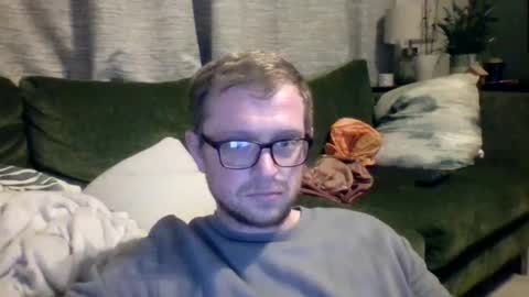 Snapshot of ginwood chatting on 02/27/25, 07:15 ginwood online show from 02/27/25, 07:15