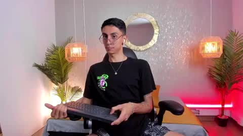Gio Carangi online show from 05/17/26, 03:04