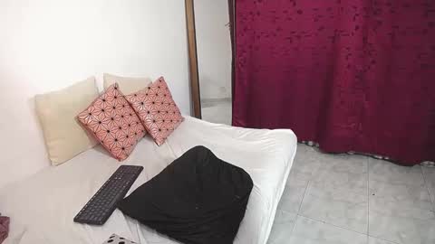 Snapshot of gio_gio44 chatting on 02/20/25, 01:03 Giorgia online show from 02/20/25, 01:03