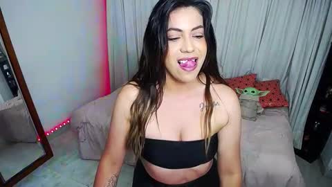 Snapshot of gio_gio44 chatting on 10/25/25, 12:40 Giorgia online show from 10/25/25, 12:40