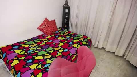 Snapshot of gio_gio44 chatting on 11/24/25, 12:21 Giorgia online show from 11/24/25, 12:21