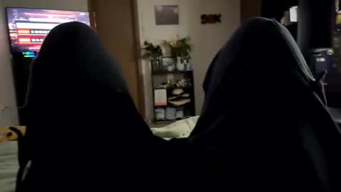 gio g online show from 12/20/25, 03:46