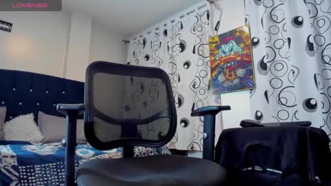 GIOMAR REYES online show from 10/11/25, 05:50