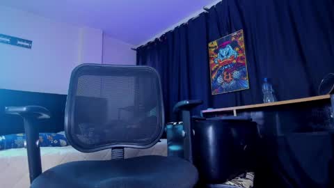 GIOMAR REYES online show from 04/29/26, 06:39