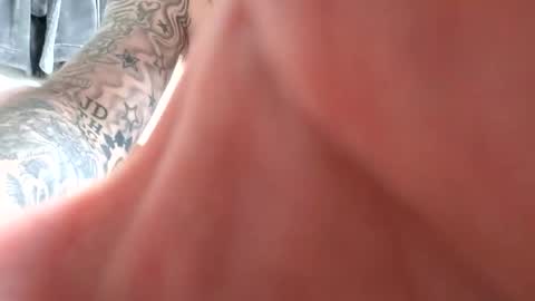 Snapshot of giordano4life chatting on 10/22/25, 06:51 TheHoeD online show from 10/22/25, 06:51