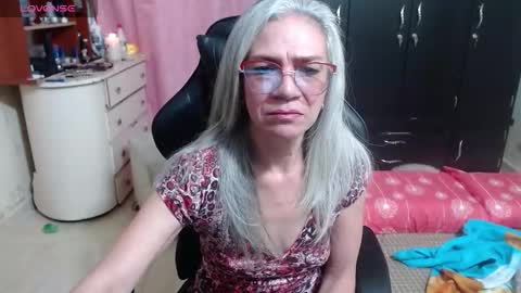 Mary online show from 10/15/25, 04:01