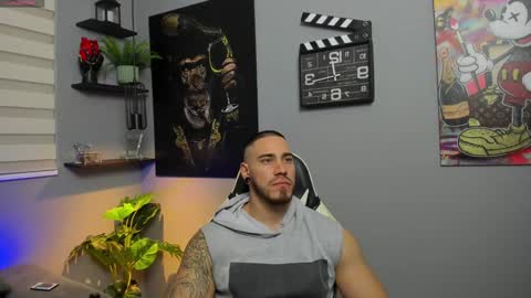 Snapshot of giorgio_leone2 chatting on 12/21/24, 02:19 Giorgio leone online show from 12/21/24, 02:19