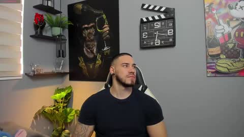 Snapshot of giorgio_leone2 chatting on 12/27/24, 07:46 Giorgio leone online show from 12/27/24, 07:46