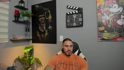 Snapshot of giorgio_leone2 chatting on 12/31/24, 01:36 Giorgio leone online show from 12/31/24, 01:36