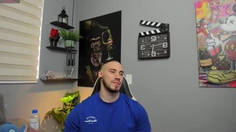 Snapshot of giorgio_leone2 chatting on 01/12/25, 08:14 Giorgio leone online show from 01/12/25, 08:14