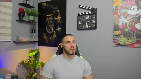 Snapshot of giorgio_leone2 chatting on 01/16/25, 03:23 Giorgio leone online show from 01/16/25, 03:23