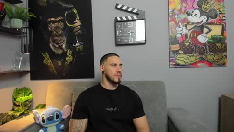 Snapshot of giorgio_leone2 chatting on 02/06/25, 04:10 Giorgio leone online show from 02/06/25, 04:10