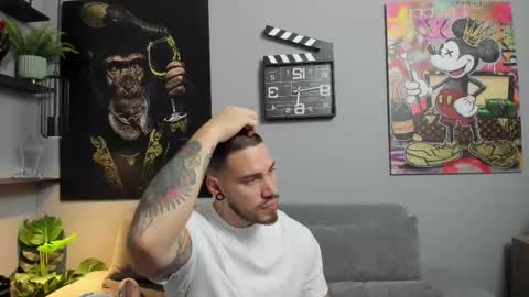 Snapshot of giorgio_leone2 chatting on 02/20/25, 12:30 Giorgio leone online show from 02/20/25, 12:30