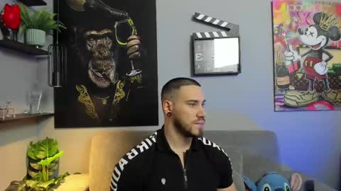 Snapshot of giorgio_leone2 chatting on 03/01/25, 10:10 Giorgio leone online show from 03/01/25, 10:10