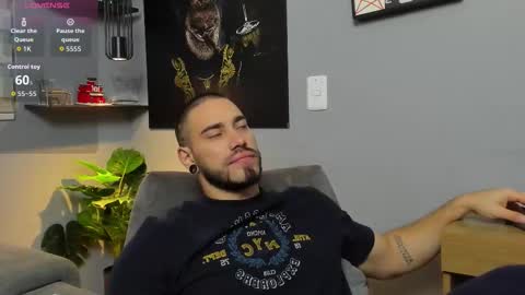 Snapshot of giorgio_leone2 chatting on 12/18/25, 11:33 Giorgio leone online show from 12/18/25, 11:33