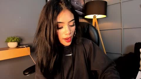 Giovanna  online show from 01/13/25, 08:26