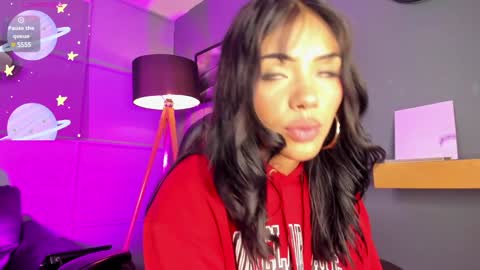 Giovanna  online show from 01/18/25, 08:31