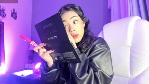 Giovanna  online show from 10/09/25, 05:27