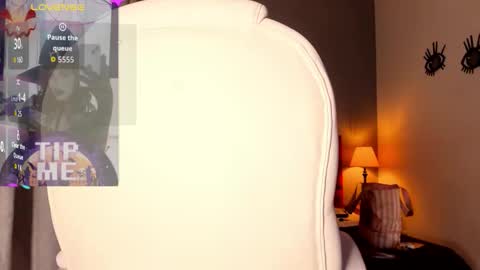 Giovanna  online show from 11/02/25, 07:22