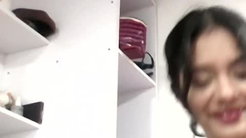 giovanna_oliveria online show from 01/06/26, 09:29