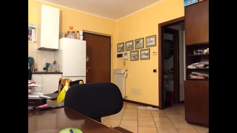 Snapshot of giovanni_1964 chatting on 02/21/26, 06:31 giovanni_1964 online show from 02/21/26, 06:31