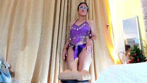 Snapshot of girasol_walton chatting on 12/26/24, 05:08 Girasol Walton online show from 12/26/24, 05:08