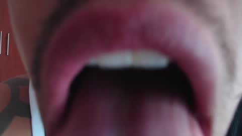 Snapshot of girge23 chatting on 12/12/24, 06:42 piggy boy online show from 12/12/24, 06:42