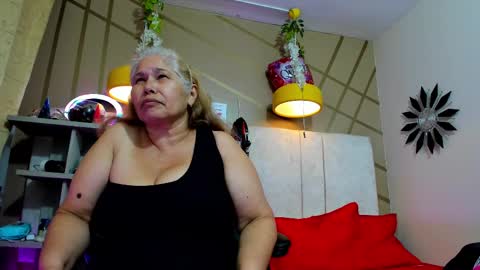 Snapshot of girl_amada chatting on 03/01/25, 07:51 Girl Amada online show from 03/01/25, 07:51