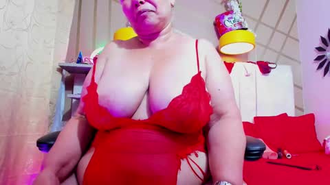 Snapshot of girl_amada chatting on 03/06/25, 03:24 Girl Amada online show from 03/06/25, 03:24