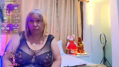 Snapshot of girl_amada chatting on 11/29/25, 07:28 Girl Amada online show from 11/29/25, 07:28