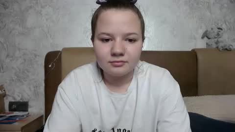 girl_cute07 online show from 05/16/26, 07:56
