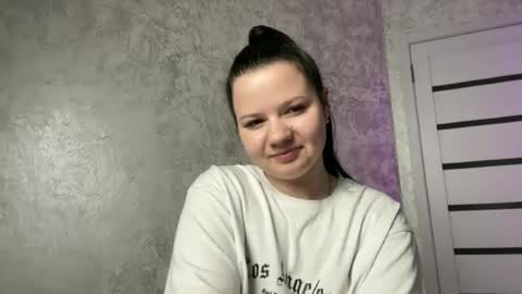 girl_cute07 online show from 06/13/26, 09:02