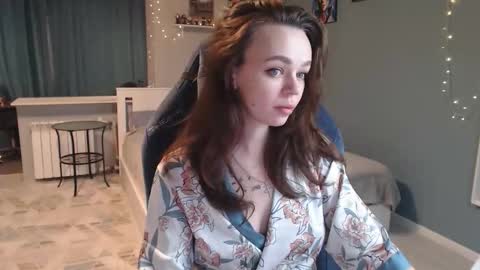 Snapshot of girl_happiness chatting on 01/11/26, 11:48 Secret online show from 01/11/26, 11:48