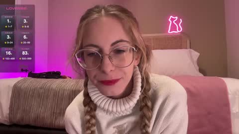 Nikki online show from 12/24/24, 02:33