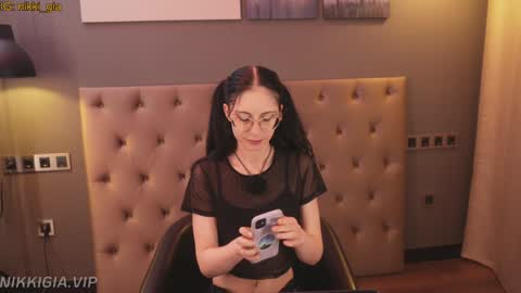 Nikki online show from 03/06/26, 04:14