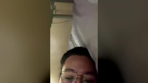 urGIRL online show from 07/12/26, 05:42