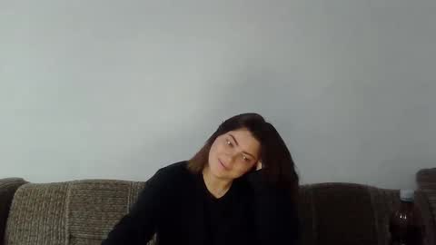 Snapshot of girl_leya chatting on 09/12/25, 07:58 girl_leya online show from 09/12/25, 07:58