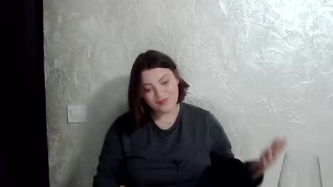Snapshot of girl_leya chatting on 12/14/25, 09:08 girl_leya online show from 12/14/25, 09:08