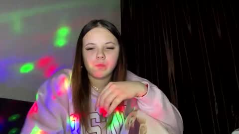 girl_shy07 online show from 01/14/26, 06:57