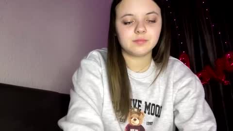 girl_shy07 online show from 02/23/26, 03:09