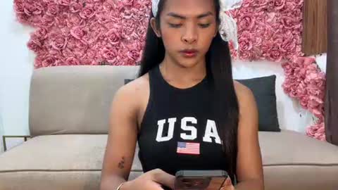 queen ronna online show from 10/08/25, 04:54