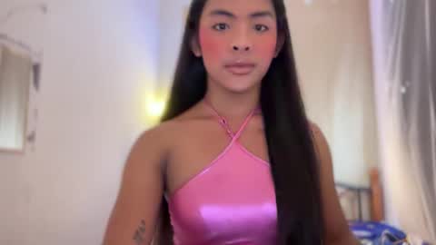 queen ronna online show from 11/24/25, 01:16