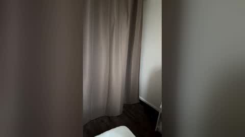 girldulce045 online show from 02/05/26, 04:00