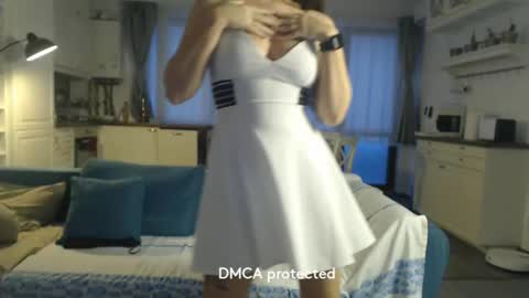 Snapshot of girlfrend10 chatting on 02/23/25, 03:51 Girlfriend online show from 02/23/25, 03:51