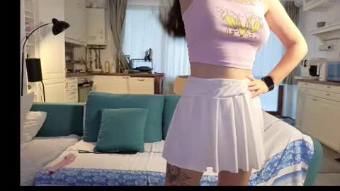 Snapshot of girlfrend10 chatting on 10/09/25, 01:53 Girlfriend online show from 10/09/25, 01:53