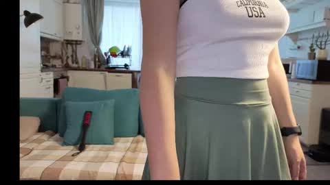 Snapshot of girlfrend10 chatting on 10/25/25, 02:24 Girlfriend online show from 10/25/25, 02:24